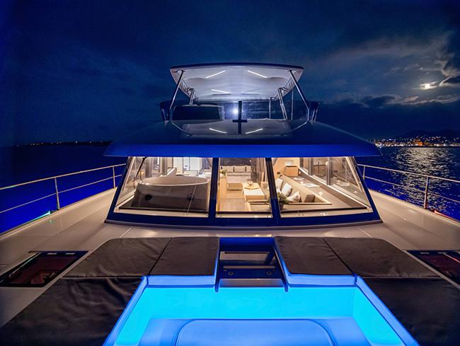 Book yachts online - powercatamaran - Fountaine Pajot MY 44 - Endless Beauty - Deluxe - rent