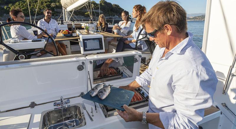 Book yachts online - sailboat - Dufour 430 Grand Large - TRINITY - rent