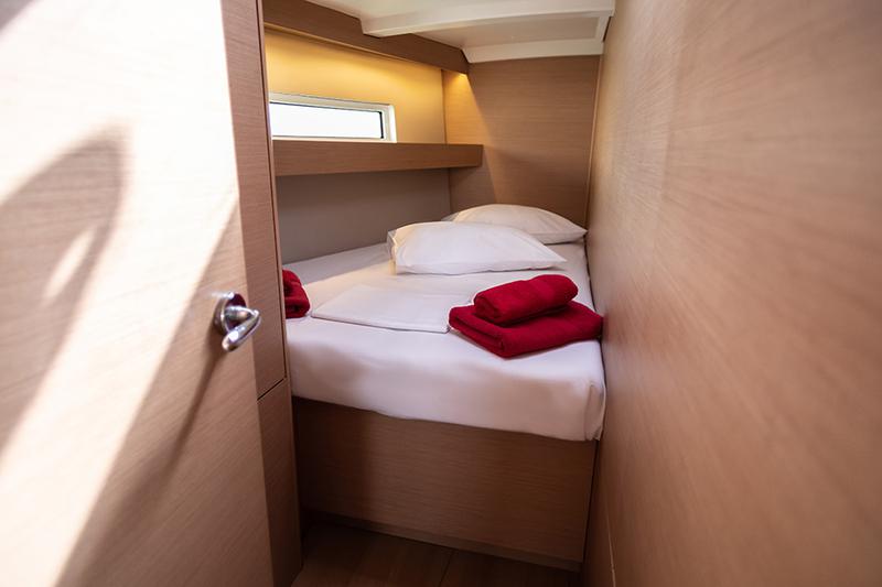 Book yachts online - sailboat - Sun Odyssey 440 - IRINI - rent