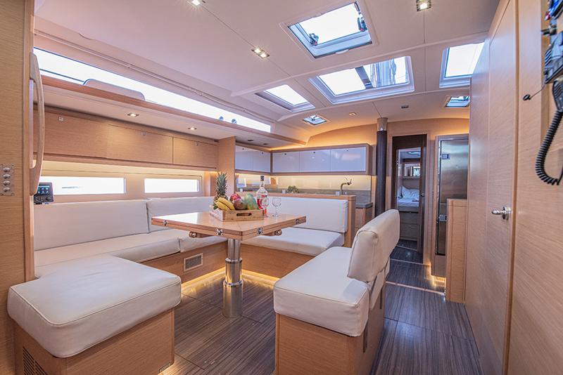 Book yachts online - sailboat - Dufour 530 (5+1) - Anema - rent