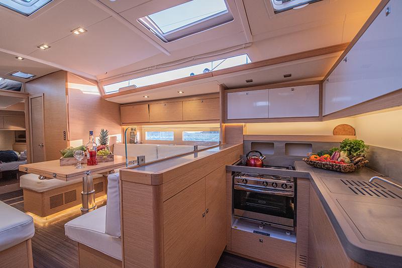 Book yachts online - sailboat - Dufour 530 (5+1) - Anema - rent