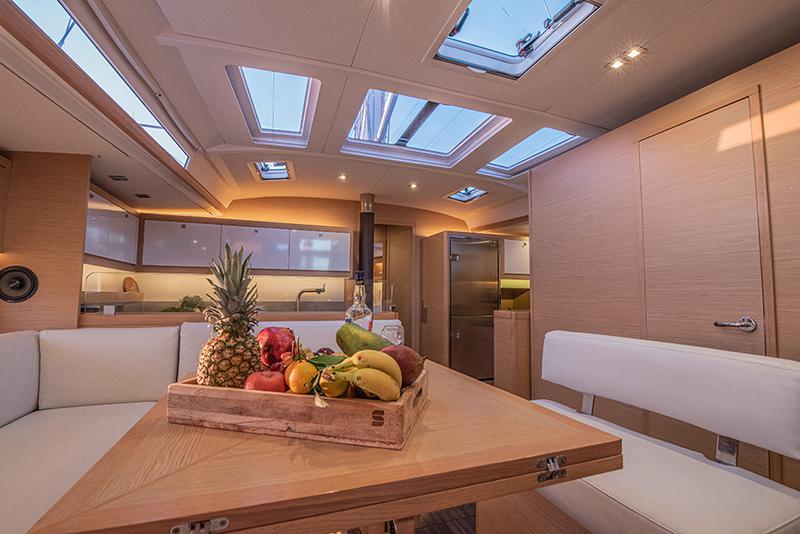 Book yachts online - sailboat - Dufour 530 (5+1) - Anema - rent