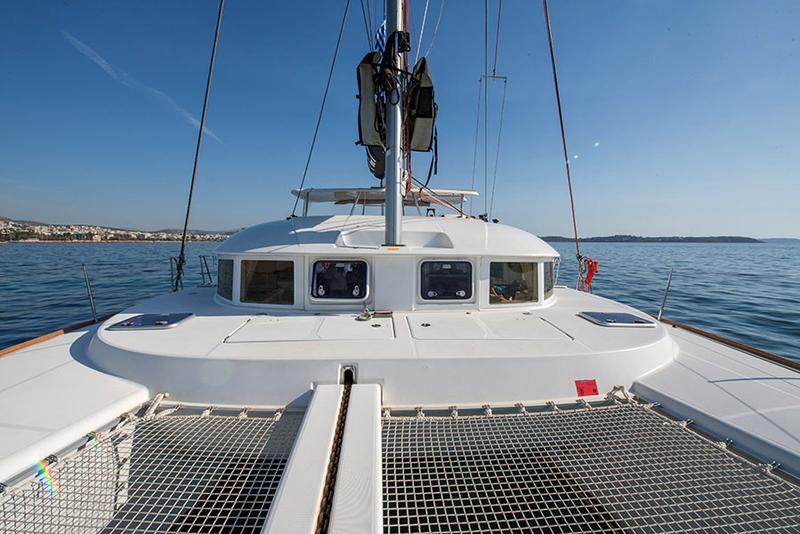 Book yachts online - catamaran - Lagoon 380 - Dino - rent