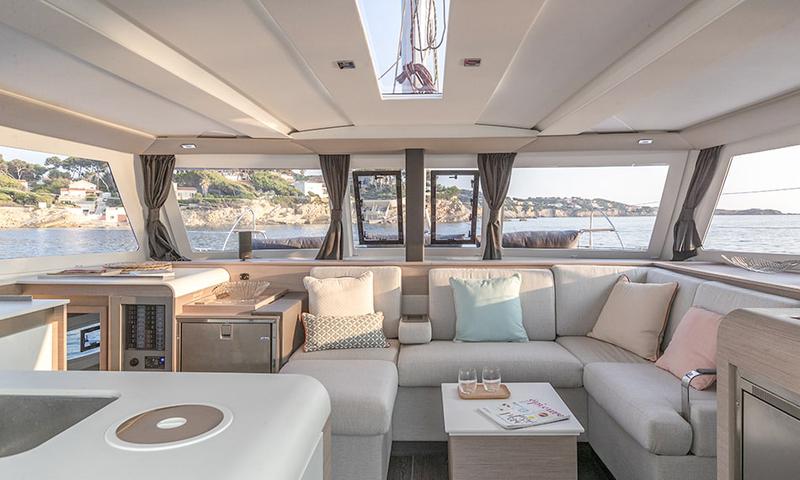 Book yachts online - catamaran - Isla 40 - Angelica - rent