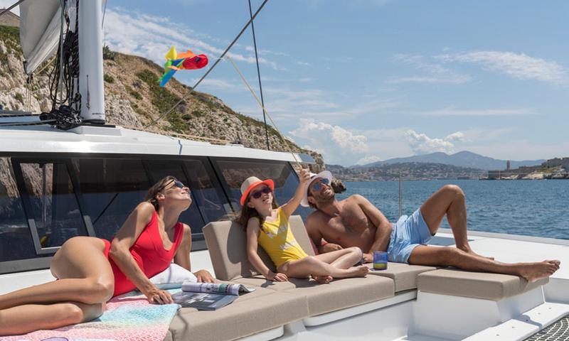 Book yachts online - catamaran - Astréa 42 - NOU NOU 1 - Skippered - rent