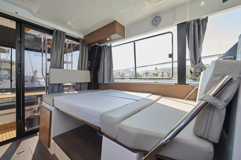 Book yachts online - motorboat - Jeanneau Merry Fisher 1095 FLY - Jeanneau Merry Fisher 1095 Fly - rent