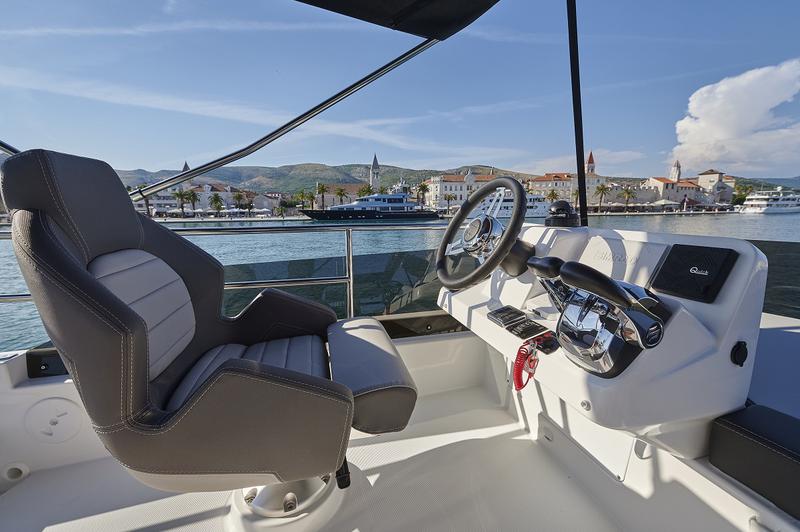 Book yachts online - motorboat - Jeanneau Merry Fisher 1095 FLY - Jeanneau Merry Fisher 1095 Fly - rent