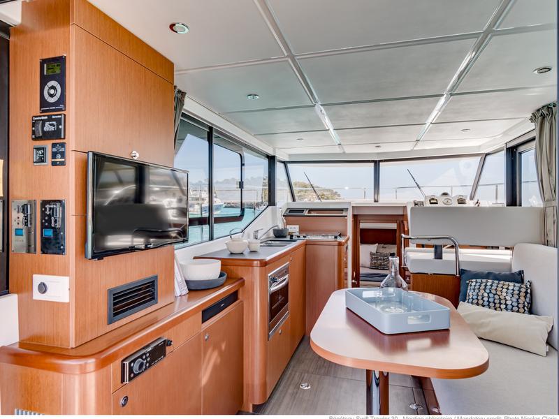 Book yachts online - motorboat - Beneteau Swift Trawler 30 - Odysseus - rent