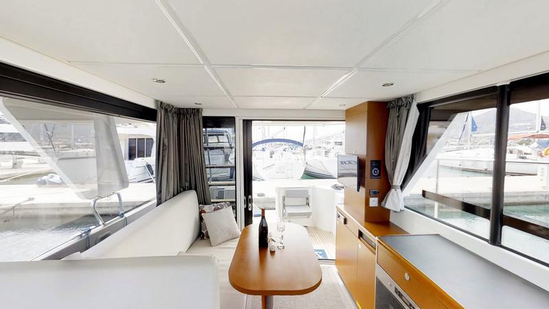 Book yachts online - motorboat - Beneteau Swift Trawler 30 - Odysseus - rent