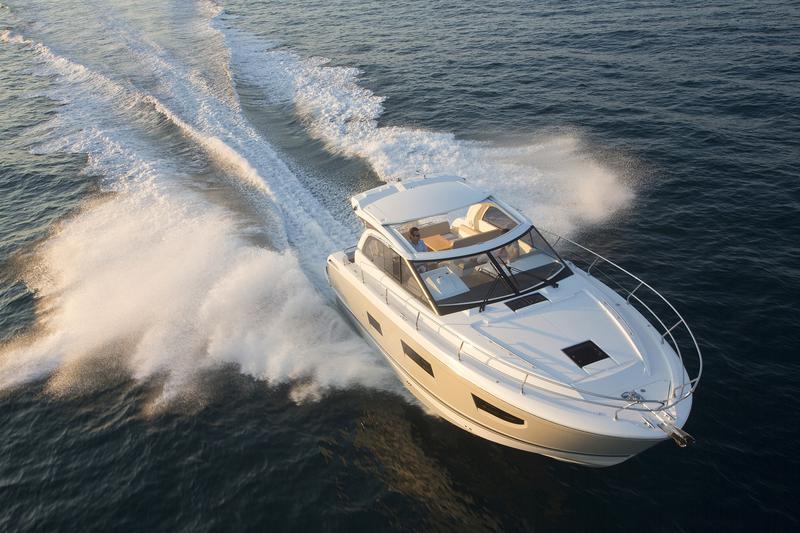 Book yachts online - motorboat - Jeanneau Leader 40 - Jeanneau Leader 40 (2019) - rent