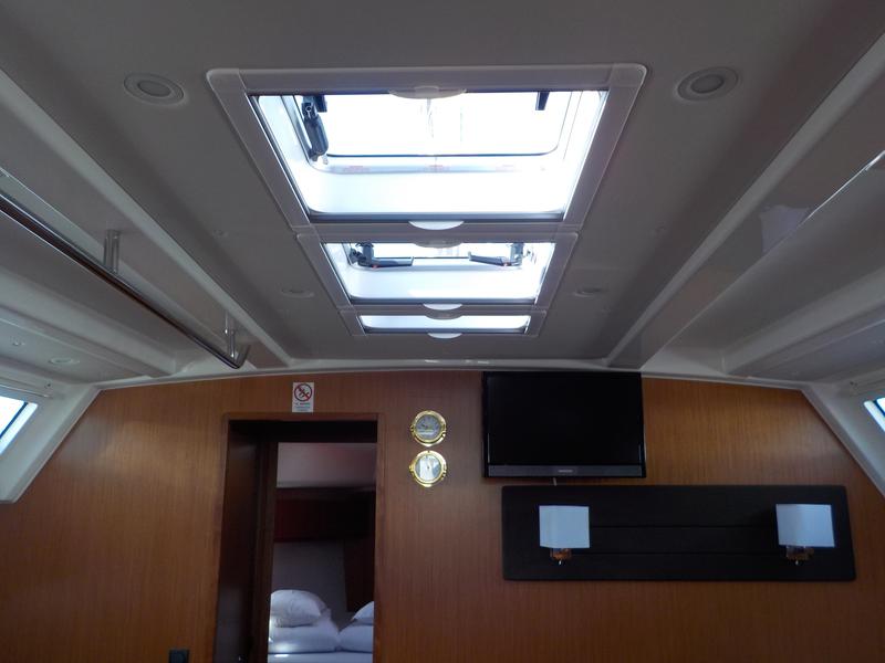 Book yachts online - sailboat - Bavaria Cruiser 46 - Titan - rent
