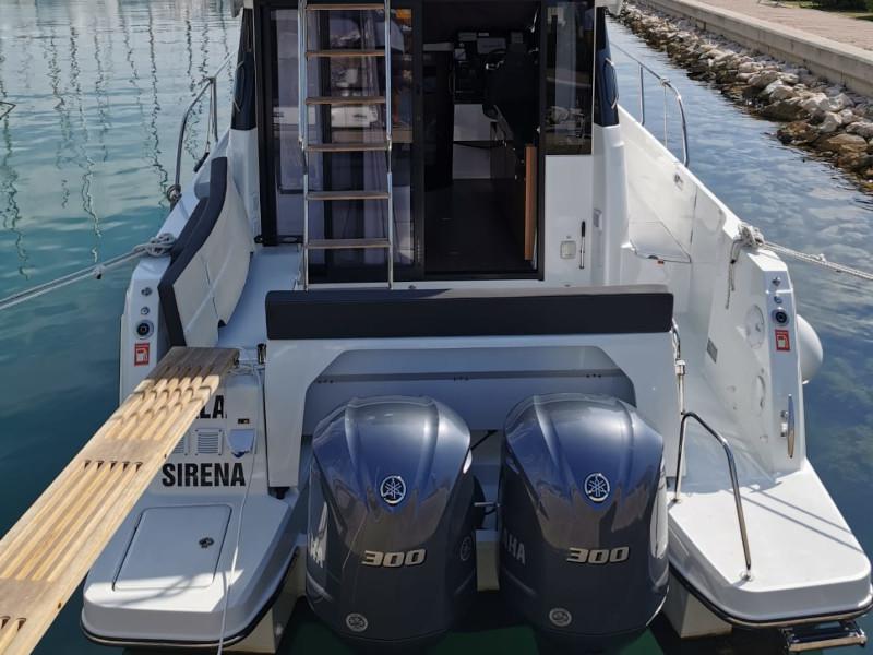 Book yachts online - motorboat - Merry Fisher 1095 FLY - Mala Sirena - rent