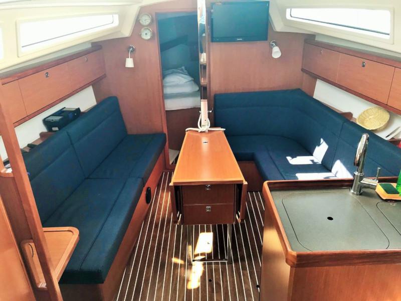 Book yachts online - sailboat - Bavaria Cruiser 34 - Tintilinić - rent