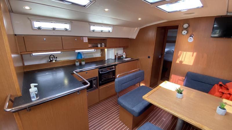 Book yachts online - sailboat - Bavaria Cruiser 45 - Škanj - rent