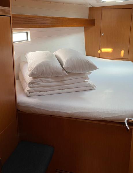 Book yachts online - sailboat - Bavaria Cruiser 37 - Lahor - rent