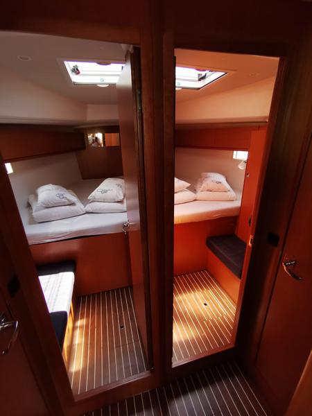 Book yachts online - sailboat - Bavaria Cruiser 46 - Topaz - rent