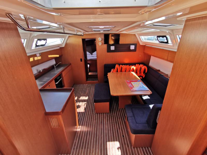 Book yachts online - sailboat - Bavaria Cruiser 46 - Topaz - rent