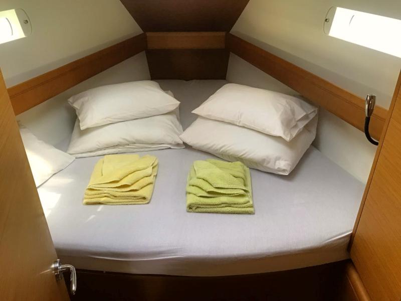 Book yachts online - sailboat - Sun Odyssey 449 - Baez - rent