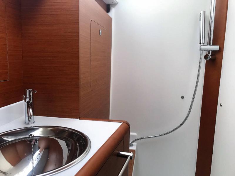 Book yachts online - sailboat - Sun Odyssey 449 - Baez - rent