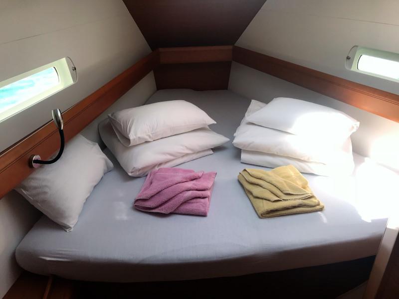 Book yachts online - sailboat - Sun Odyssey 419 - Bowie - rent