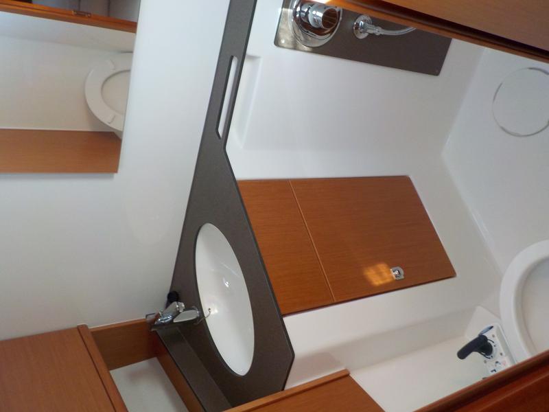 Book yachts online - sailboat - Bavaria Cruiser 46 - Dia - rent