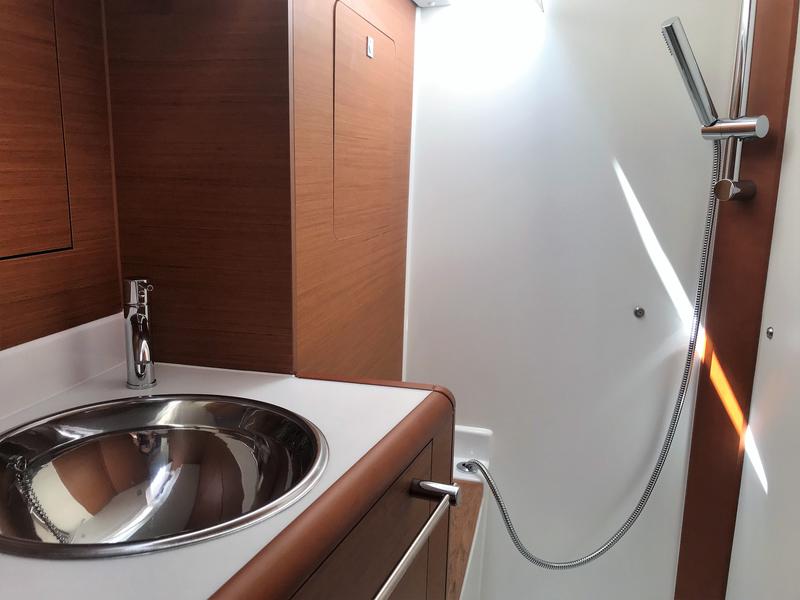 Book yachts online - sailboat - Sun Odyssey 419 - Hendrix - rent
