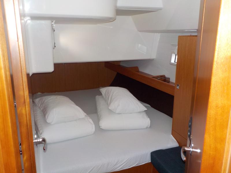 Book yachts online - sailboat - Bavaria Cruiser 46 - Spectra - rent