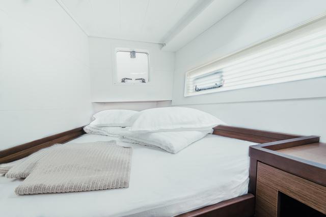 Book yachts online - catamaran - Lagoon 40 - MEEA - rent