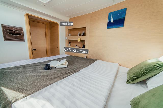 Book yachts online - catamaran - Lagoon 42 - AMELIA - rent
