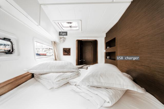 Book yachts online - catamaran - Lagoon 42 - ARTEMIS - rent