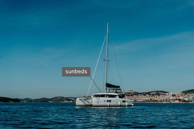 Book yachts online - catamaran - Lagoon 42 - ZETA - rent