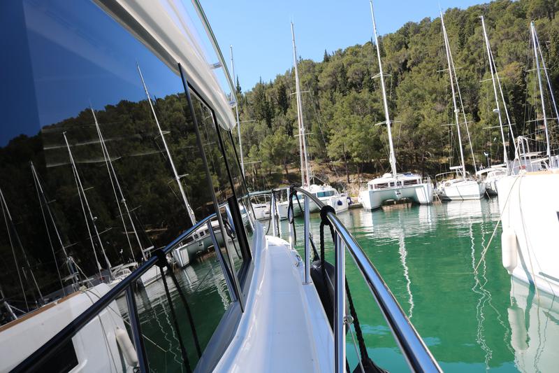 Book yachts online - motorboat - Jeanneau NC-11 Ownerversion - SORRY I - rent