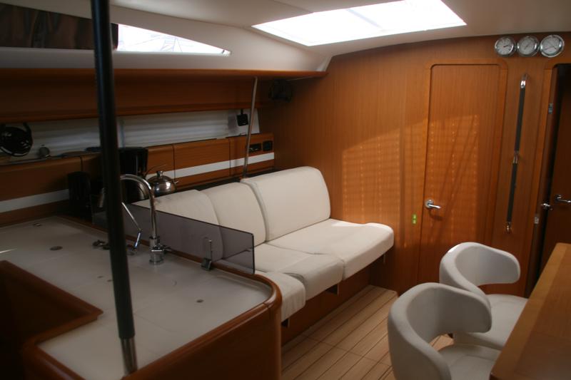 Book yachts online - sailboat - Jeanneau 53 (4cab) - Trinity - rent