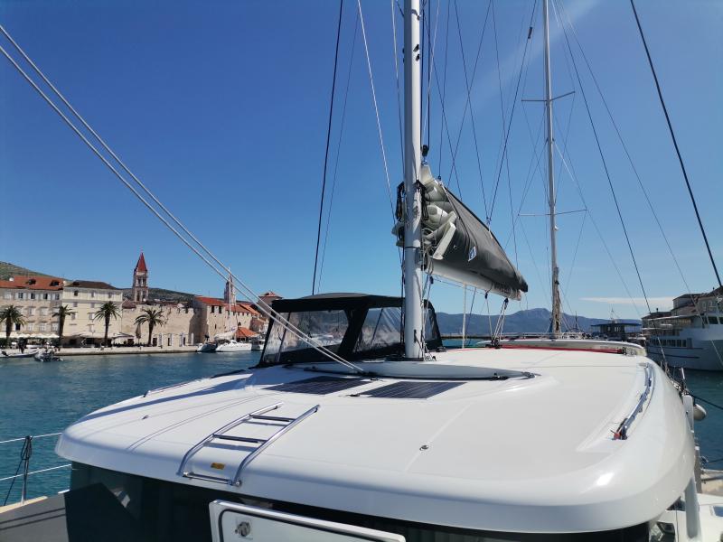 Book yachts online - catamaran - Lagoon 40 - wave elli - rent