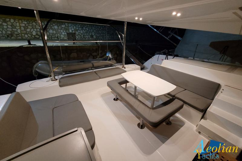Book yachts online - catamaran - Lagoon 50 - Aeolian Myth - rent