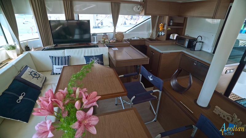 Book yachts online - catamaran - Lagoon 50 - Aeolian Myth - rent