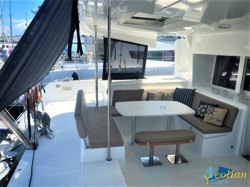 Book yachts online - catamaran - Lagoon 450  Flybridge - Aeolian Dream - rent