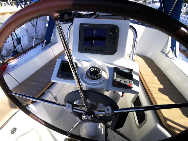 Book yachts online - sailboat - Sun Odyssey 33i - Paola - rent