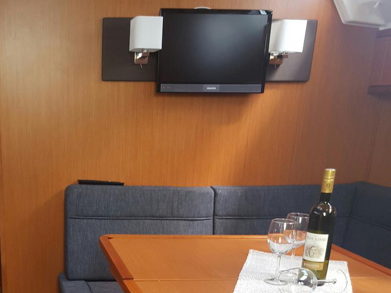 Book yachts online - sailboat - Bavaria Cruiser 46 - Alexandra - rent