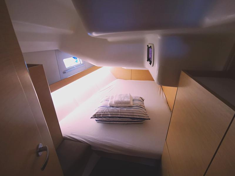 Book yachts online - sailboat - Elan 45 Impression - Baby boo - rent