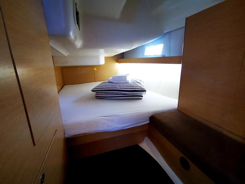 Book yachts online - sailboat - Elan 45 Impression - Baby boo - rent