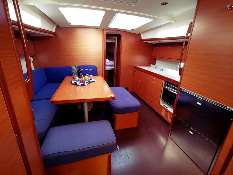 Book yachts online - sailboat - Dufour 460 - Mega  - rent