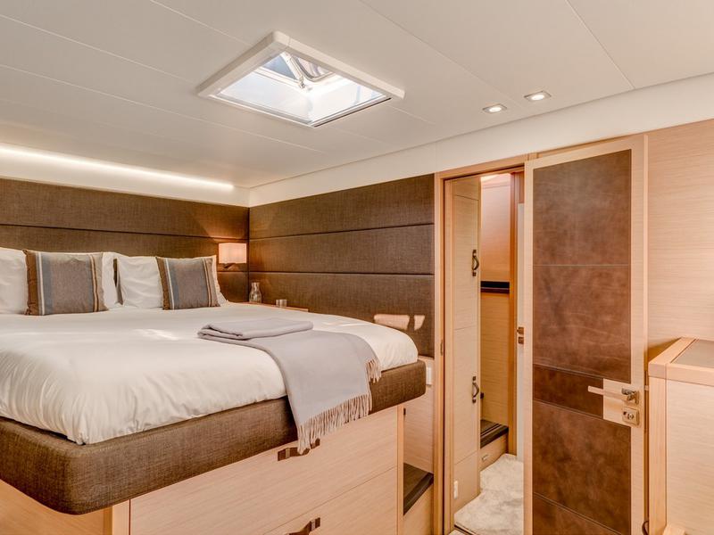 Book yachts online - powercatamaran - Lagoon 630 Powercat LUX - Pearly Gates - rent