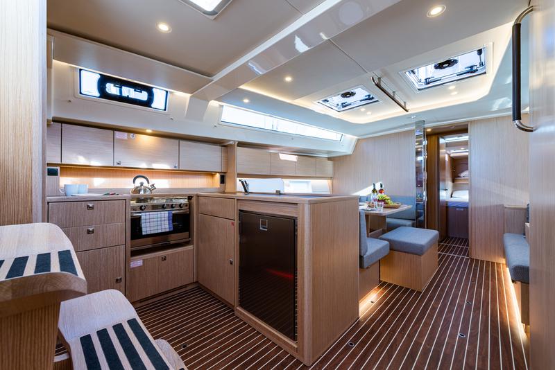Book yachts online - sailboat - Bavaria C45 - Barbagiannis - rent