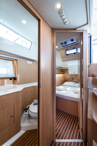 Book yachts online - sailboat - Bavaria C45 - Barbagiannis - rent