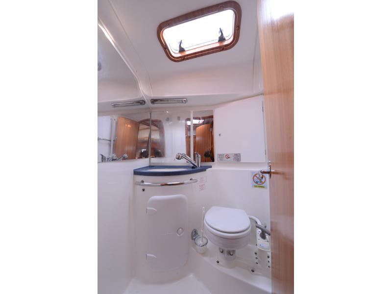 Book yachts online - sailboat - Bavaria 39 Cruiser - Fortuna - rent