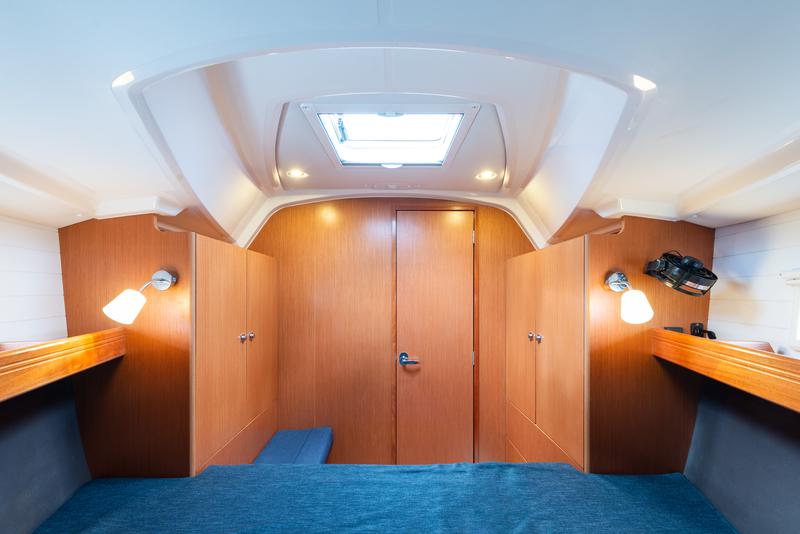 Book yachts online - sailboat - Bavaria 37 - Chnoudalo - rent