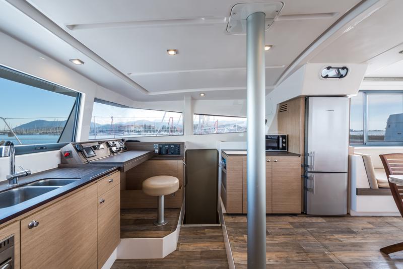 Book yachts online - catamaran - Bali 4.0 - Vallejo - rent