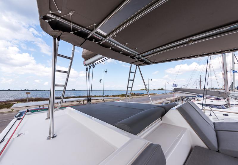 Book yachts online - catamaran - Bali 4.0 - Vallejo - rent