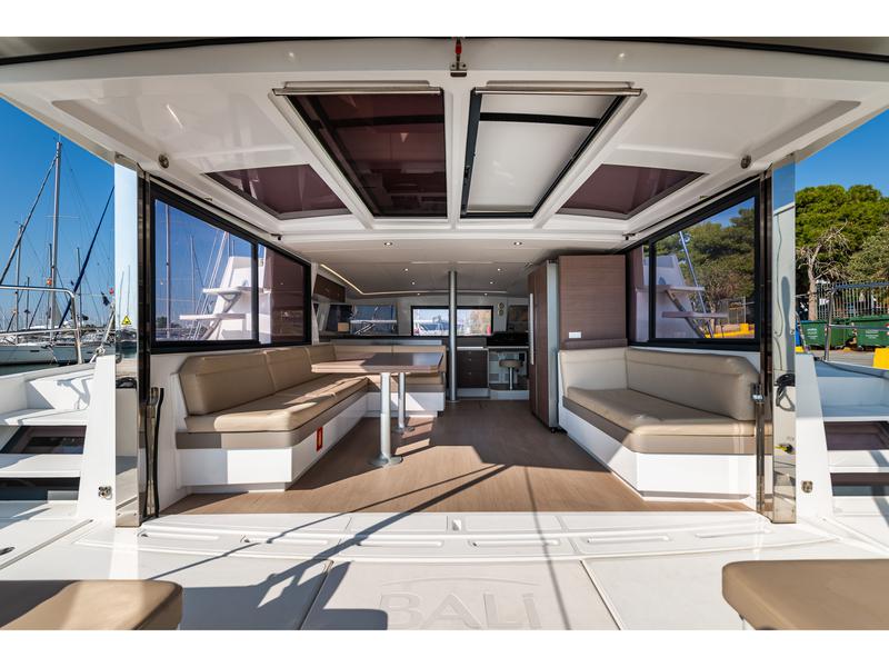 Book yachts online - catamaran - Bali 4.3 - Alba - rent